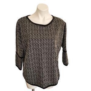 Max Studio Sweater Top High/Lo Sz M Black White 3/4 Sleeve Scoop Neck Split Side